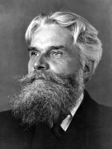 Black and White photograph of Havelock Ellis, an old white man with a beard
